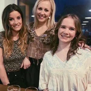 Meet your Posher, Abby